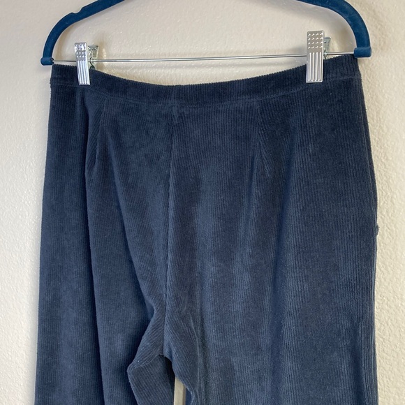 L.L. Bean Stretch Navy Corduroy Pants with pockets Sz MP Petite - Picture 4 of 7